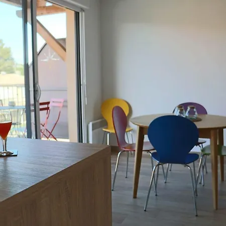 Centre La Terrasse Des Capucines Avec Garage Privee * Uzès